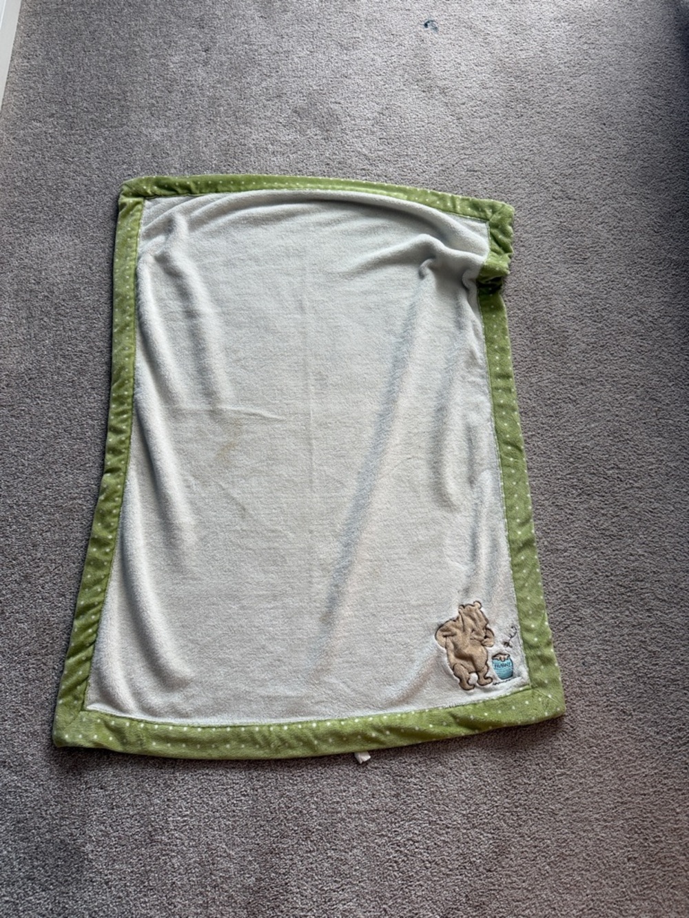 Disney WINNIE THE POOH classic Pooh Baby Blanket hunny pot bee Baby Classics